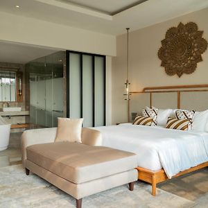 Goya Pool Suite